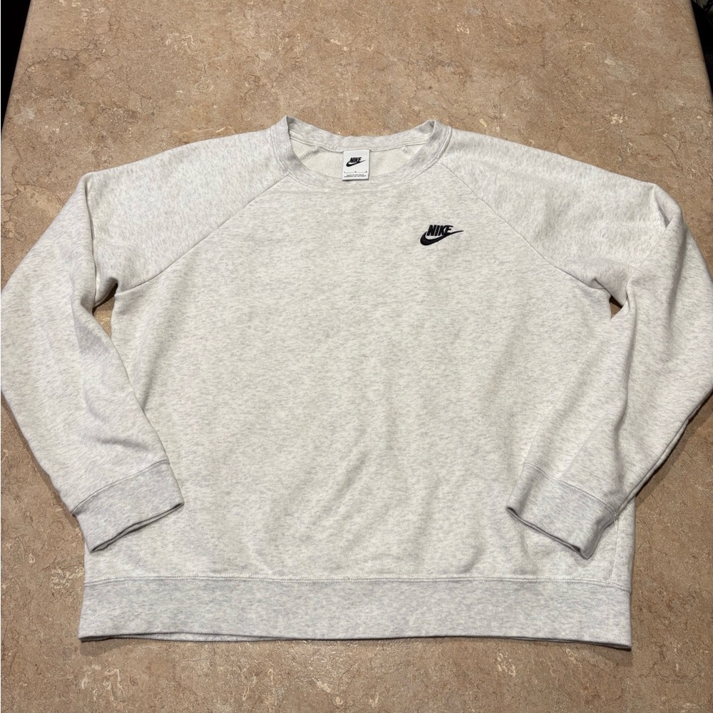 Nike Essentials Crew Sweater. Marled Gray. Women’s Large